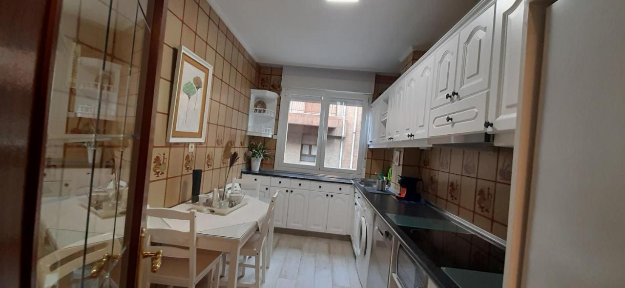 Apartamento Costa Vasca Las Arenas Гечо Екстериор снимка