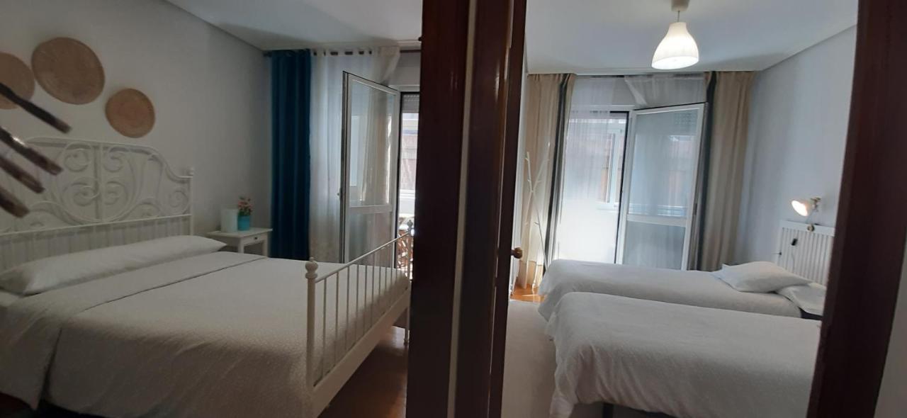 Apartamento Costa Vasca Las Arenas Гечо Екстериор снимка