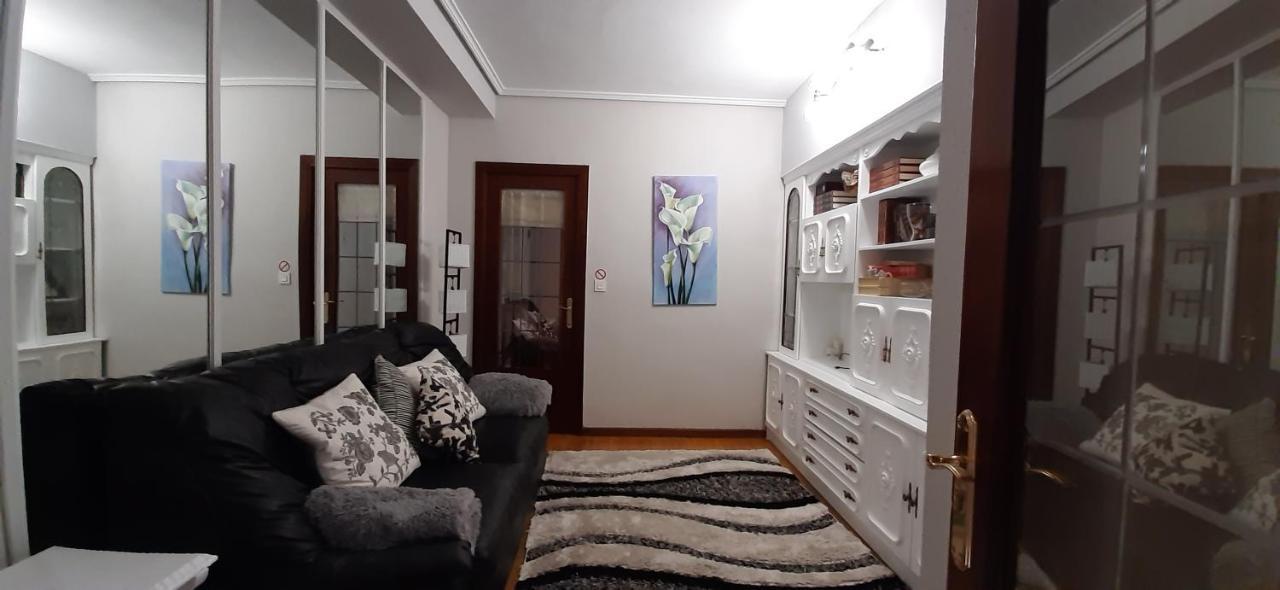 Apartamento Costa Vasca Las Arenas Гечо Екстериор снимка